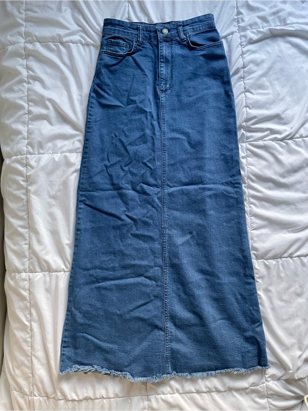 Refka Dark Blue Jean Denim Maxi Skirt with Frayed Hem and Pockets